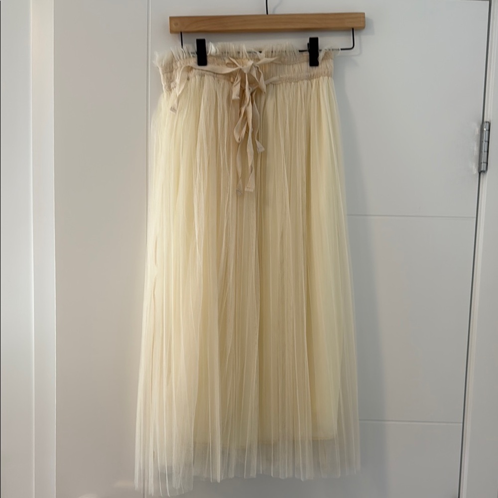 Elegant Cream Tulle Skirt